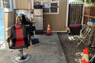 6208 Holmes, Los Angeles, CA 90001 - Photo 21