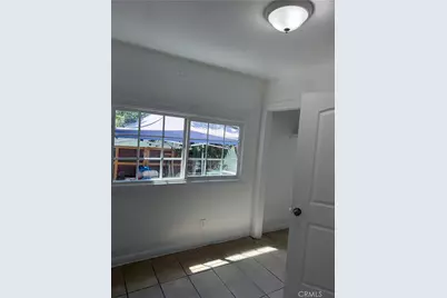 6208 Holmes, Los Angeles, CA 90001 - Photo 13