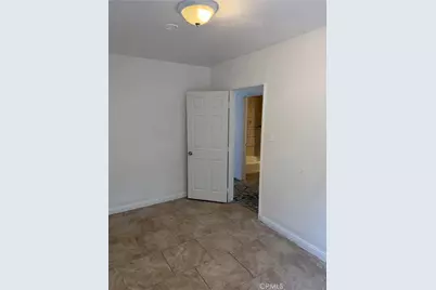 6208 Holmes, Los Angeles, CA 90001 - Photo 11