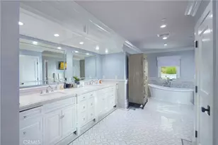4 Inverness Ln, Newport Beach, CA 92660 - Photo 15