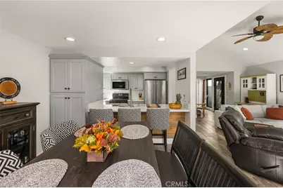 512 Oceanhill, Huntington Beach, CA 92648 - Photo 19