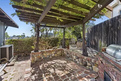 310 Hawthorne Road, Laguna Beach, CA 92651 - Photo 15