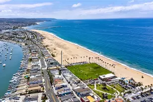 920 E Oceanfront, Newport Beach, CA 92661 - Photo 33