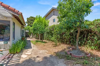 21 Glorieta, Irvine, CA 92620 - Photo 31