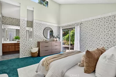 21 Glorieta, Irvine, CA 92620 - Photo 19
