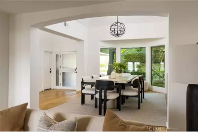 2572 Bayshore Drive, Newport Beach, CA 92663 - Photo 9