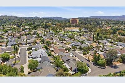 23616 Soresina, Laguna Hills, CA 92653 - Photo 19