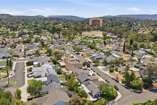 23616 Soresina, Laguna Hills, CA 92653 - Photo 19