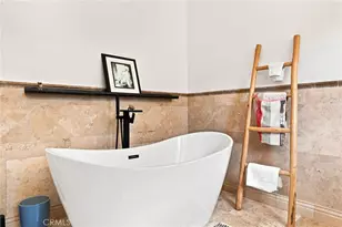 1000 Dover Dr, Newport Beach, CA 92660 - Photo 27
