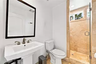 1000 Dover Dr, Newport Beach, CA 92660 - Photo 45