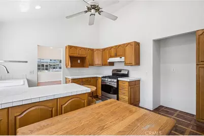 284 E 18th, Costa Mesa, CA 92627 - Photo 13