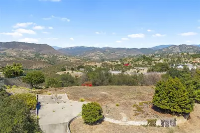 1645 Santa Margarita, Fallbrook, CA 92028 - Photo 3