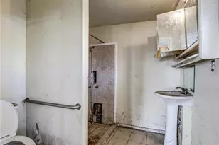 807 E Laurel, Compton, CA 90221 - Photo 7