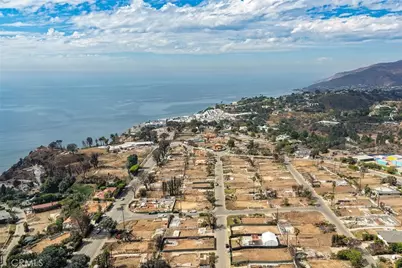 16860 Livorno, Pacific Palisades, CA 90272 - Photo 11