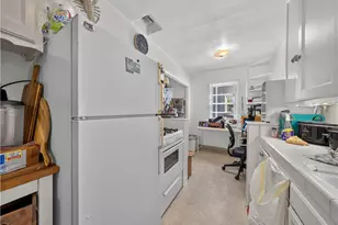 203 6th St, Newport Beach, CA 92661 - Photo 21