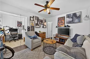 203 6th St, Newport Beach, CA 92661 - Photo 17