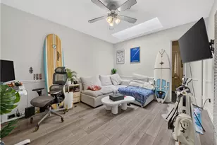 203 6th St, Newport Beach, CA 92661 - Photo 29