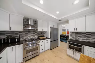 25 Canyon Island, Newport Beach, CA 92660 - Photo 11