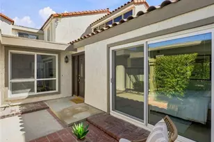52 Acacia Tree Ln, Irvine, CA 92612 - Photo 5