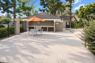 8 Silverwood, Irvine, CA 92604 - Photo 33