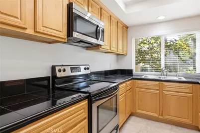 8 Silverwood, Irvine, CA 92604 - Photo 7