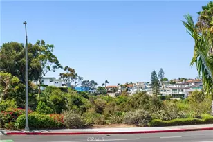 401 Seaward, Corona del Mar, CA 92625 - Photo 5