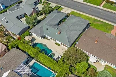 1407 Santanella, Newport Beach, CA 92625 - Photo 23