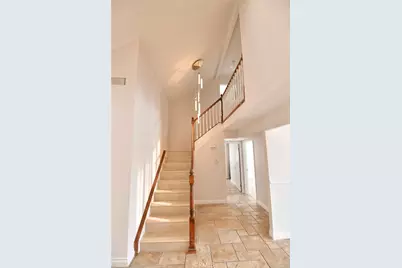 35 Lindberg, Irvine, CA 92620 - Photo 5