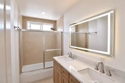 35 Lindberg, Irvine, CA 92620 - Photo 15