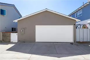 2004 E Ocean Blvd, Newport Beach, CA 92661 - Photo 33