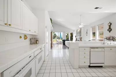 107 Arista, San Clemente, CA 92673 - Photo 11