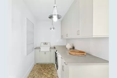 231 Tustin, Newport Beach, CA 92663 - Photo 49