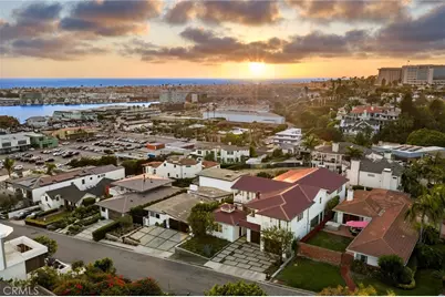 231 Tustin, Newport Beach, CA 92663 - Photo 3