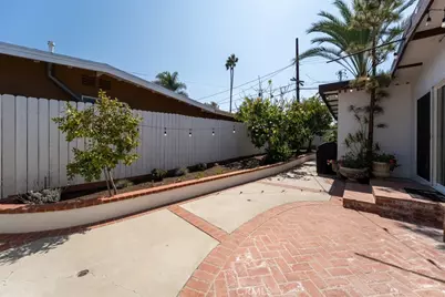327 Santa Isabel, Newport Beach, CA 92660 - Photo 25