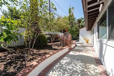 327 Santa Isabel, Newport Beach, CA 92660 - Photo 27