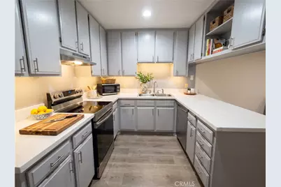 6815 Remmet #219, Canoga Park, CA 91303 - Photo 7