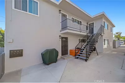233 W Oliver Street, San Pedro, CA 90731 - Photo 3