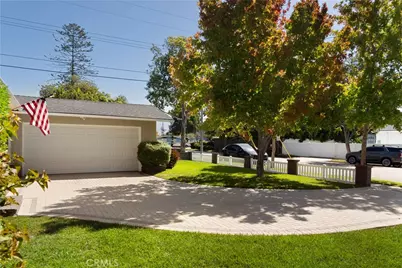 360 Villanova Road, Costa Mesa, CA 92626 - Photo 31
