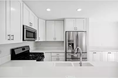 2033 Laurie Lane, Costa Mesa, CA 92627 - Photo 29