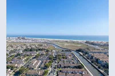 8232 Indianapolis, Huntington Beach, CA 92646 - Photo 11