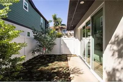 551 Bernard, Costa Mesa, CA 92627 - Photo 23
