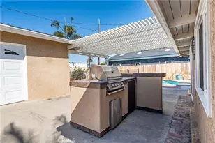 610 W Bay St, Costa Mesa, CA 92627 - Photo 25