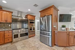 2249 S Della Ln, Anaheim, CA 92802 - Photo 19
