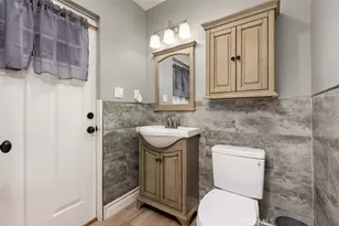 2249 S Della Ln, Anaheim, CA 92802 - Photo 35