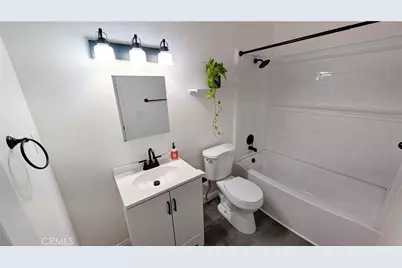 2302 Elden, Costa Mesa, CA 92627 - Photo 15
