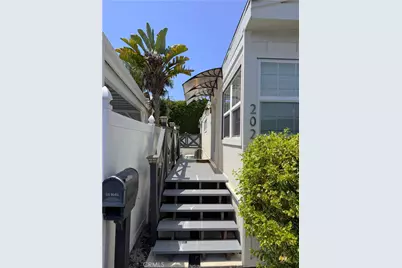 202 Tremont, Newport Beach, CA 92660 - Photo 3