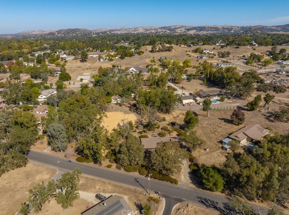 8105 San Rafael Rd, Atascadero CA  93422-4961 exterior