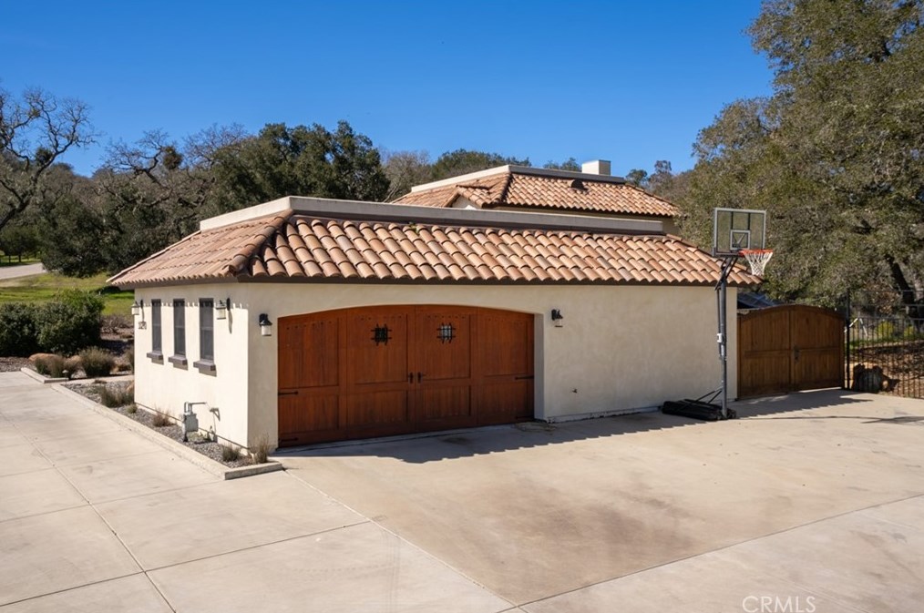 10270 Santa Ana Rd, Atascadero CA  93422-7736 exterior