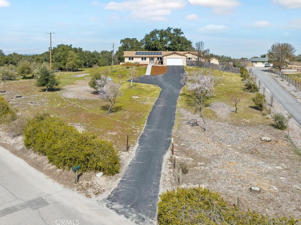 3995 Amargon Rd, Atascadero CA  93422-2627 exterior