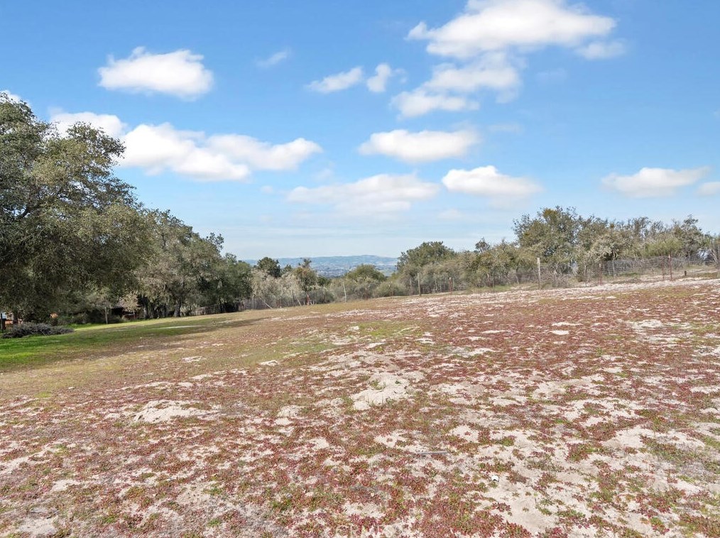 3995 Amargon Rd, Atascadero CA  93422-2627 exterior